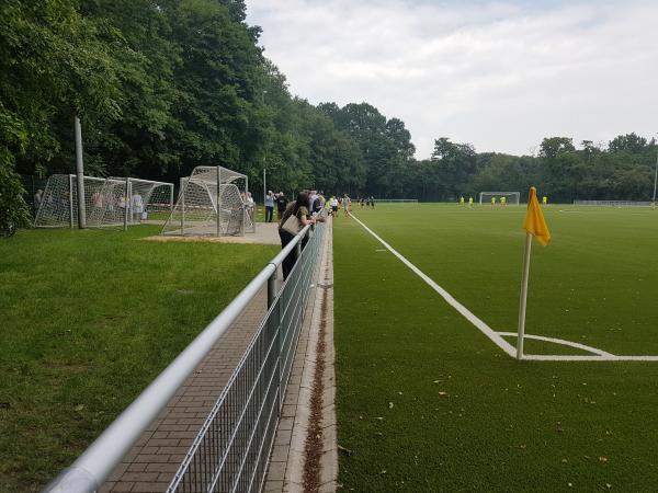 Sportpark Höhenberg Platz 3 - Köln-Höhenberg