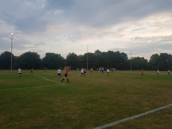 Sportanlage Mielsdorfer Straße - Weede
