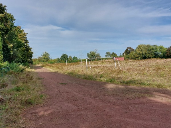 Sportplatz an der Schule - Düsseldorf-Wittlaer