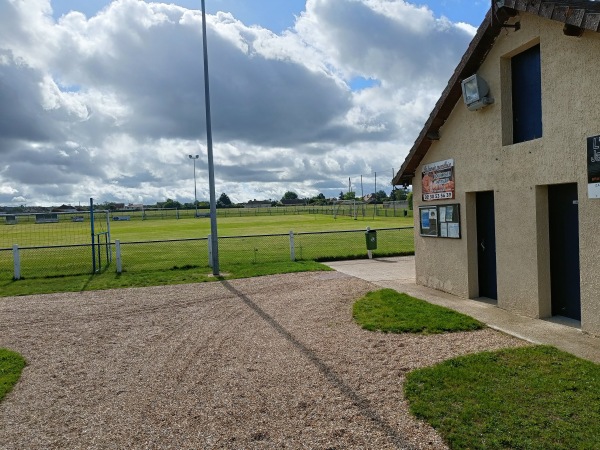 Stade Municipal André Bonnetat - Courcelles-sur-Seine