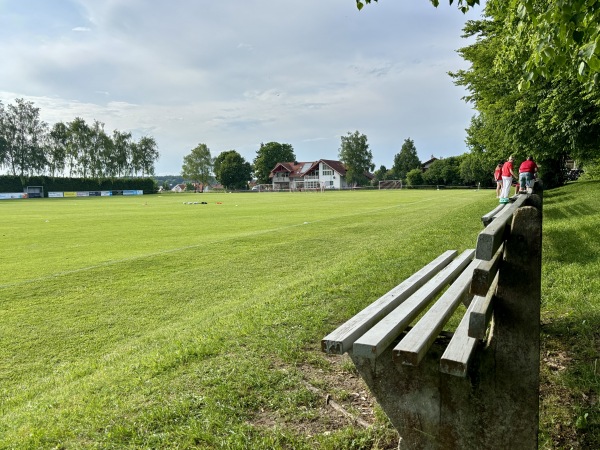 Sportplatz an der Schule - Hofstetten/Oberbayern