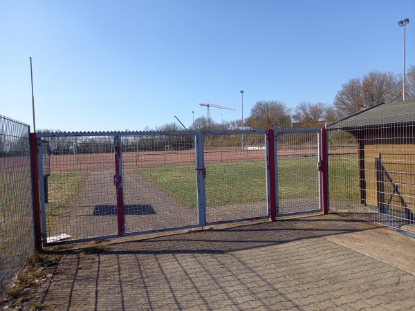 Sportplatz an den Schulen - Höhn