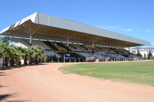 Özer Türk Stadyumu - Kuşadası