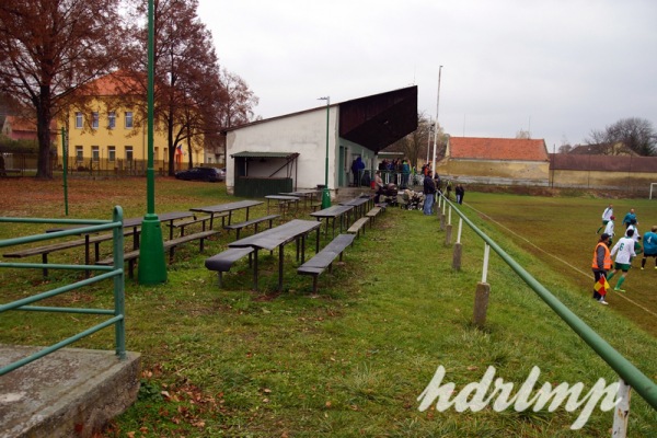 Hřiště Neuměřice - Neuměřice