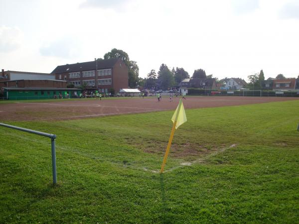 Sportplatz Osterfeldstraße - Alsdorf-Broicher Siedlung