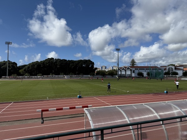 Compexo Desportivo das Laranjeiras - Ponta Delgarda, Ilha de São Miguel, Açores
