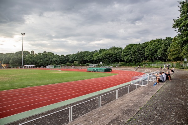 Leichtathletikstadion im Bürgerpark Nord - Darmstadt-Fasanerie