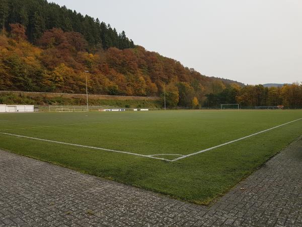 Sportplatz Hofwiese - Lennestadt-Kirchveischede