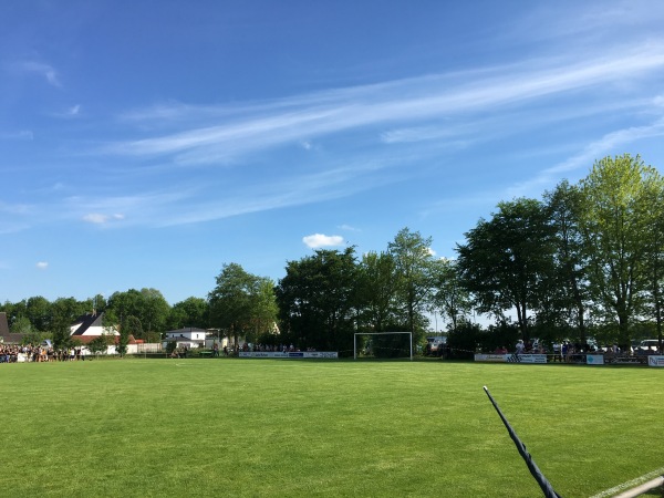 Sportgelände Dammstraße - Bruckberg/Niederbayern-Bruckbergerau West