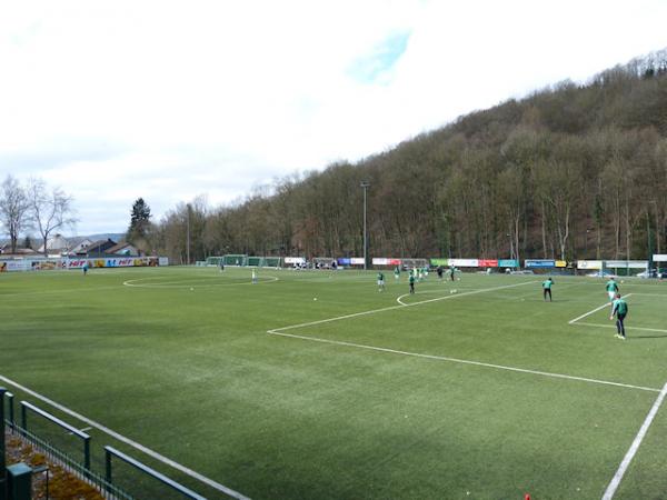 Sportplatz Schmelztalstraße - Bad Honnef