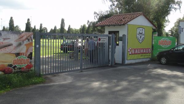Jasmin's-Kess Reisen Arena an der Darmstädter Straße - Aschaffenburg-Leider
