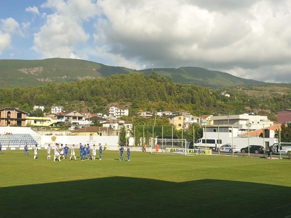 Stadiumi Laçi - Laçi