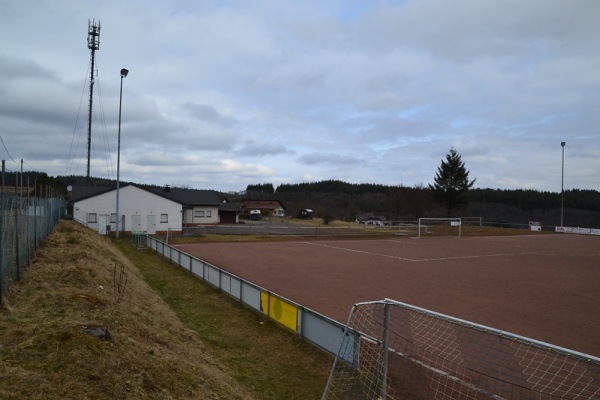 Sportplatz Langenfeld - Langenfeld/Eifel