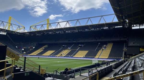 Signal-Iduna-Park - Dortmund-Westfalenhalle