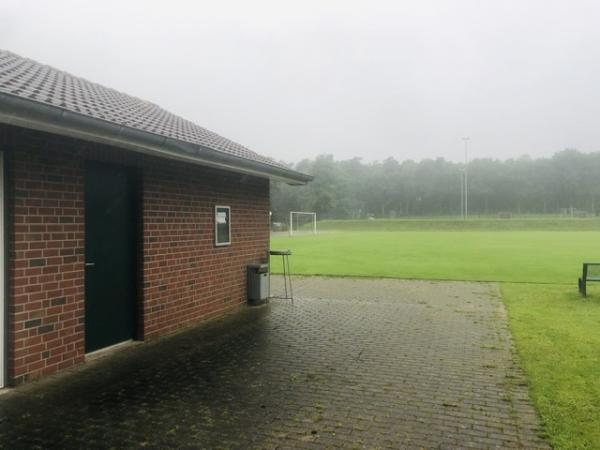 Waldbadstadion Nebenplatz 2 Schule - Uelsen