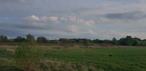 Boisko LZS Radomierzyce - Radomierzyce