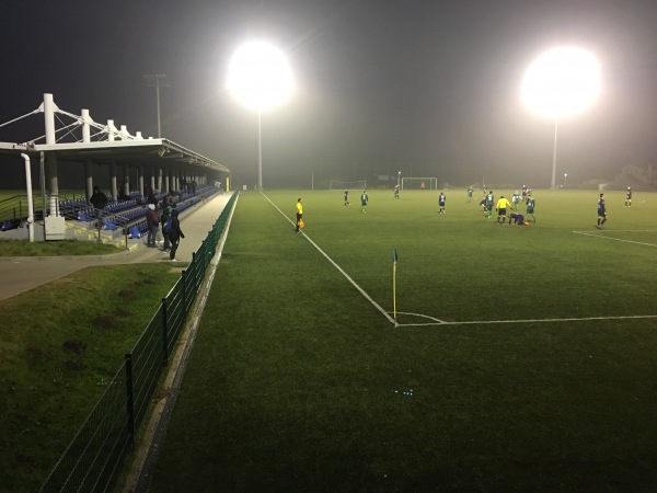 Stadion im. CS w Byczynie obok - Byczyna