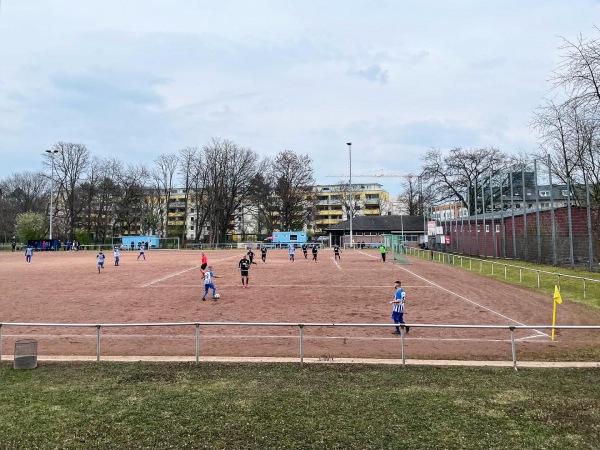 Sportplatz am Vorgebirgspark - Köln-Zollstock