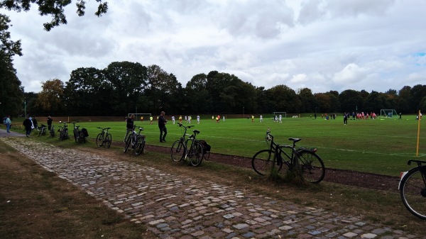 Bezirkssportanlage Kuhhirten Platz 6 - Bremen-Buntentor