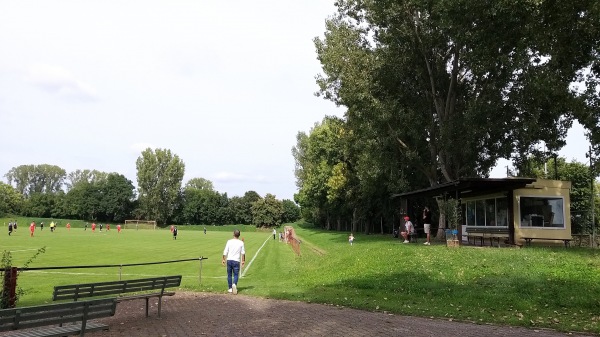 Sportanlage am Schwimmbad Maaraue - Mainz-Kostheim