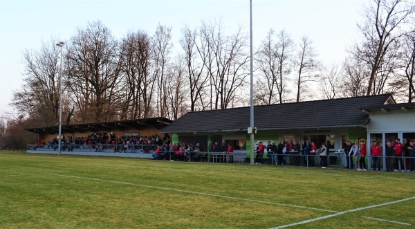 Schlossparkstadion - Halbenrain