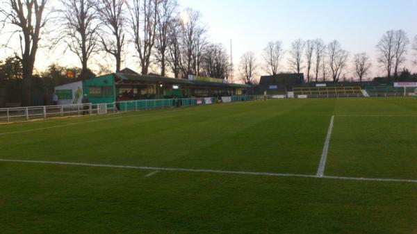 Top Field - Hitchin, Hertfordshire