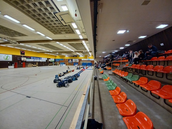 Sporthalle der Carl-Hahn-Schule - Wolfsburg