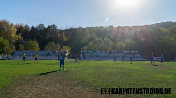 Stadionul Comunal - Vlădești