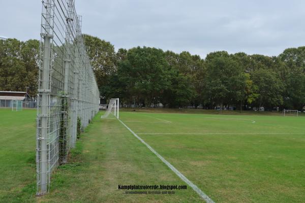 Bezirkssportanlage NeckarPark - Mercedesstraße - Stuttgart-Bad Cannstatt