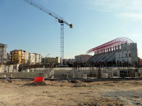 Güngörenspor Futbol Sahası - İstanbul