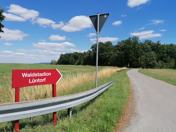 Waldstadion - Emmerthal-Lüntorf