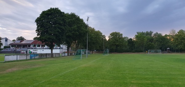 Sportanlage Am Amperknie Platz 3 - Allershausen