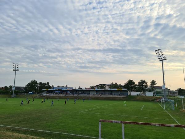 Anton Bosch Stadion - Kottingbrunn