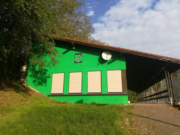 Sportplatz Heuchelheimer Höh - Heuchelheim-Klingen