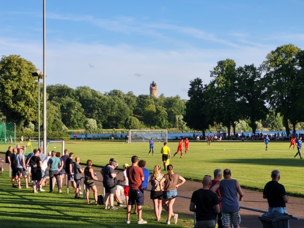 Lok-Platz an der Glienicker Brücke - Potsdam-Berliner Vorstadt