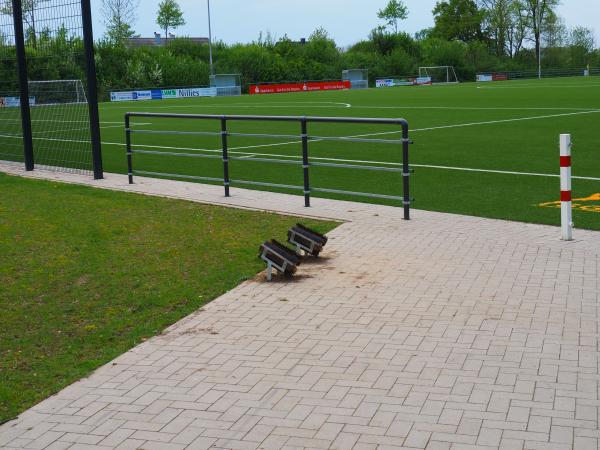 Sportplatz an der Gemeinschaftshalle 2 - Lippetal-Oestinghausen