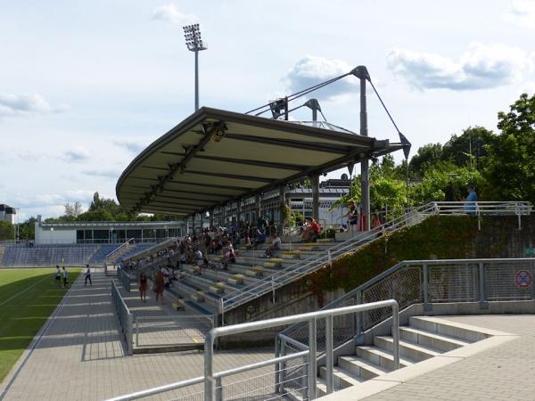 Stadion am Brentanobad - Frankfurt/Main-Rödelheim