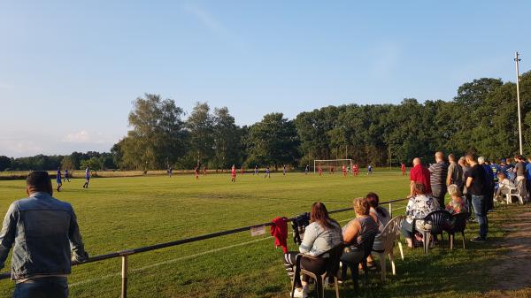 Waldstadion B-Platz - Neustadt/Rübenberge-Mecklenhorst
