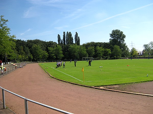 Bezirkssportanlage Vennhauser Allee - Düsseldorf-Eller