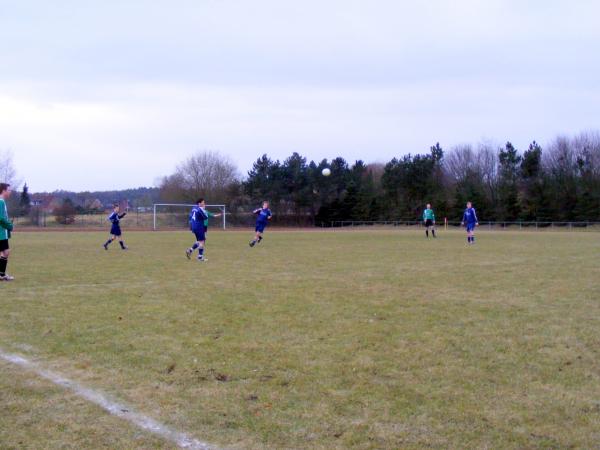 Sportplatz Am Sonnenberg - Berge bei Fürstenau