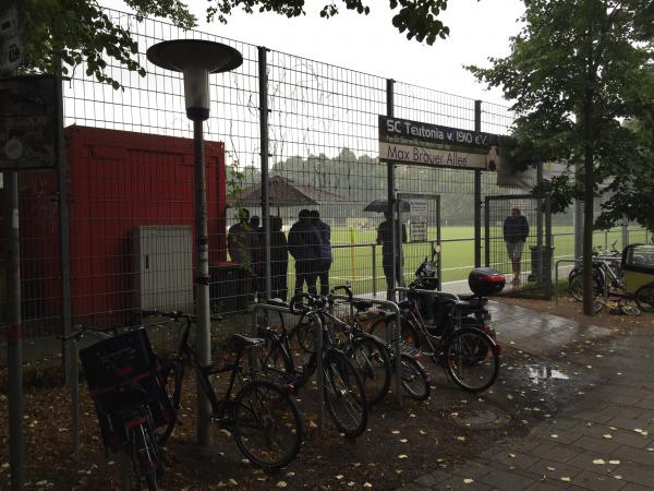 Karl-Möller-Sportplatz 2 - Hamburg-Altona