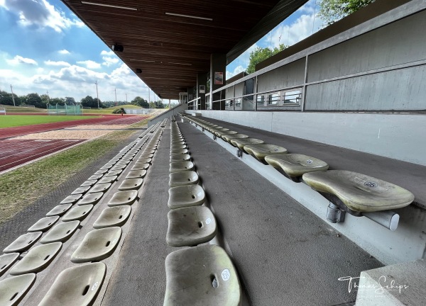 Hans-Bayer-Stadion - Unterschleißheim-Lohhof