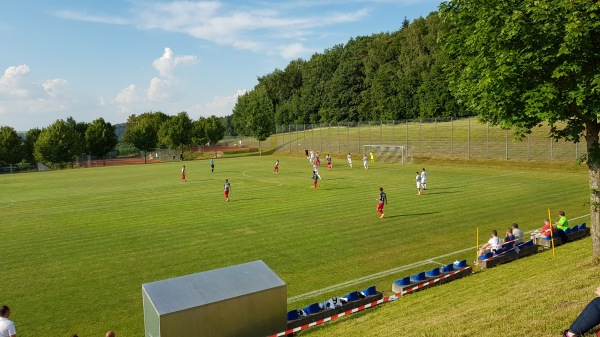 Sportplatz am Stutzenberg - Emersacker