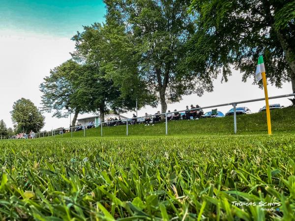 Sportanlage am Neuen Brunnen - Renquishausen