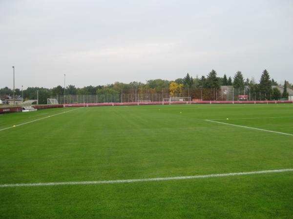 Max-Morlock-Platz Valznerweiher - Nürnberg-Zerzabelshof