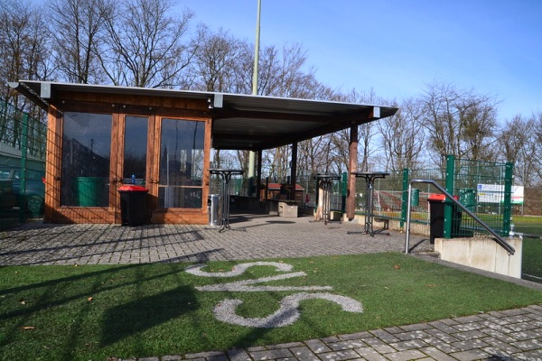 Sportplatz auf dem Höchsten - Engelskirchen-Schnellenbach