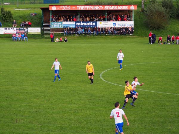 Sportplatz bei der Schule - Betzigau