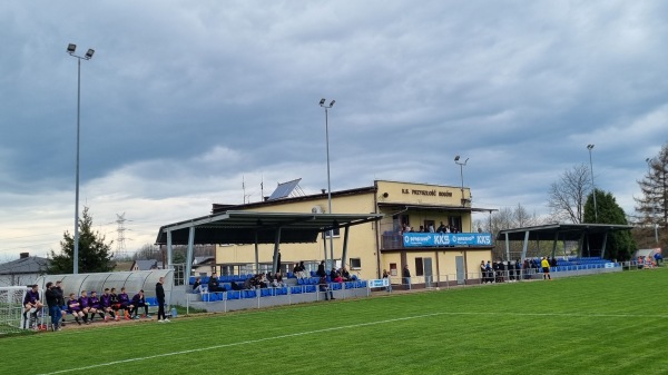 Stadion w Rogów - Rogów
