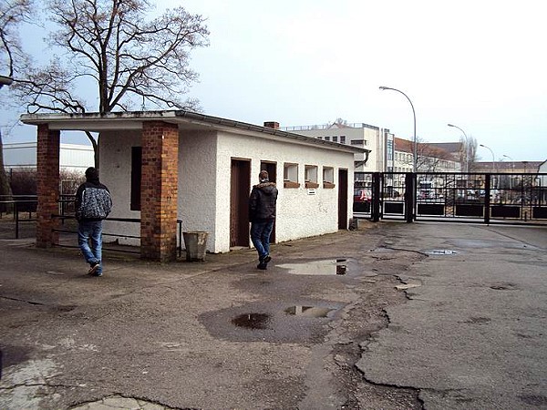 Stadion der Hüttenwerker auf den Sportanlagen Waldstraße - Eisenhüttenstadt