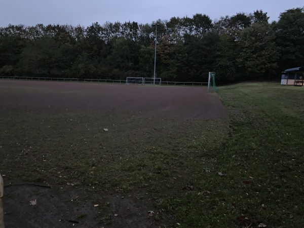 Stadion an der Autobahn Nebenplatz - Hürth-Efferen
